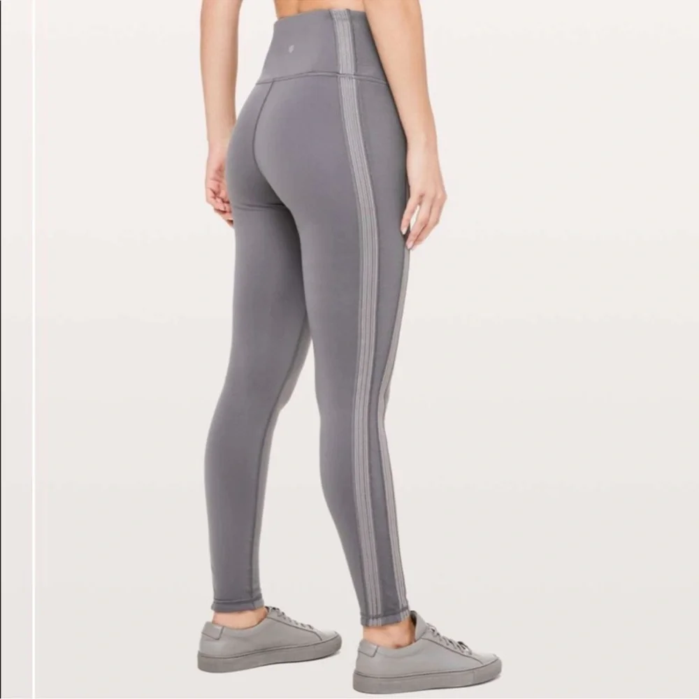 Lululemon Powerlines pant 28” size 6
